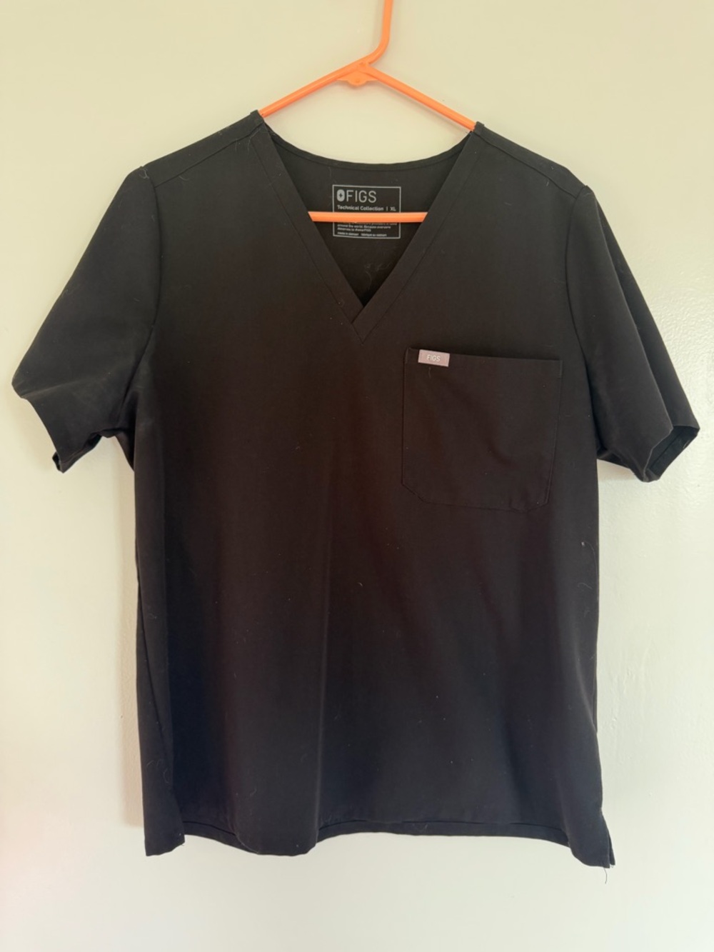 Figs Women’s Black V-Neck Short Sleeve Scrub Top